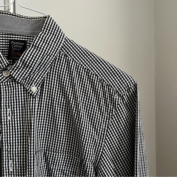 Uniqlo Gingham Cotton Button down - Picture 4 of 4